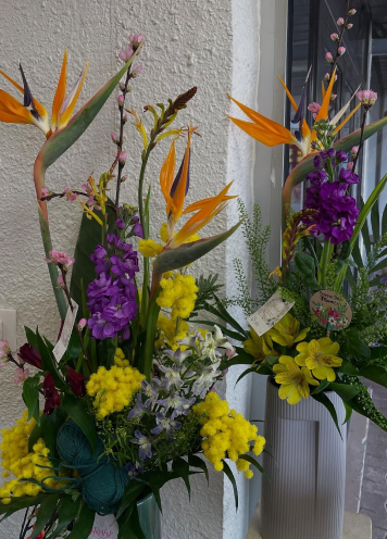 Florilys Fleuriste A Cannes Imagine Et Realise A Vos Cotes La Decoration Florale De Vos Evenements